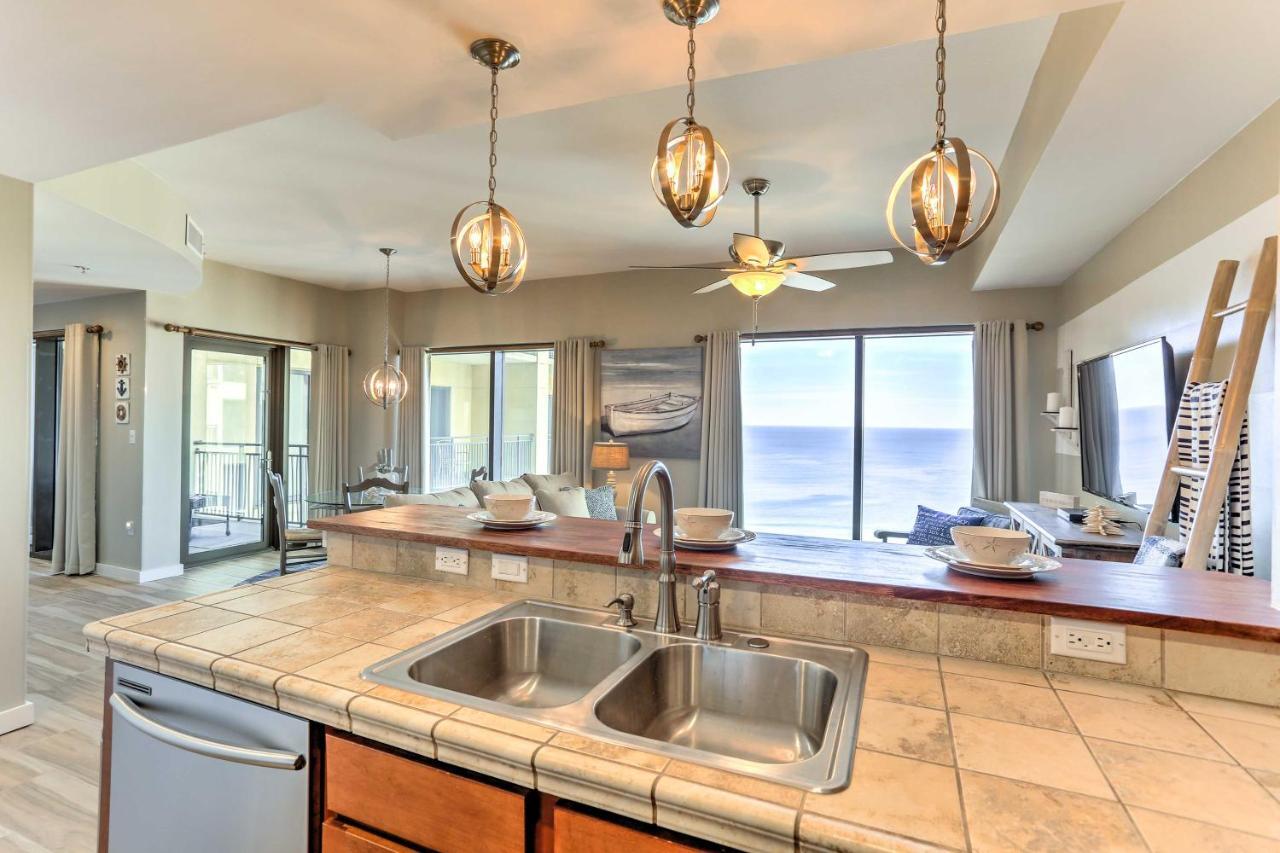 Coastal Florida Abode With Pool Access And Ocean Views *